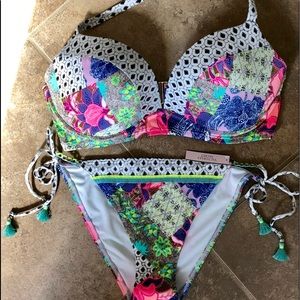 NWT Victoria’s secret bikini 36D/ L